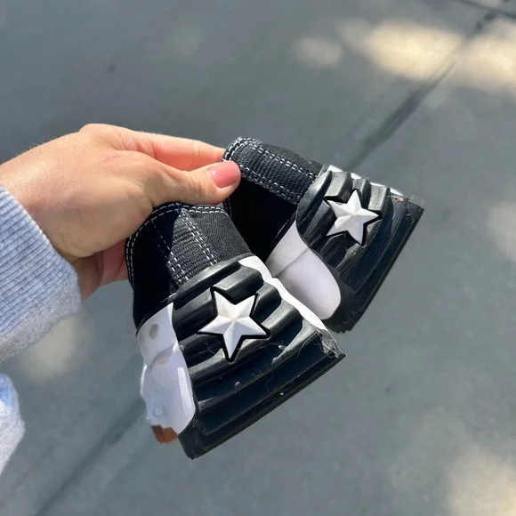 Converse Run Star Hike Platform Sneakers – Black (Women’s 7) - Picture 2 of 8